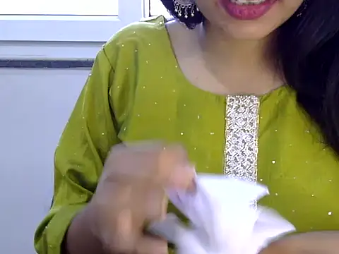 Neha Sharma2 online show from May 28, 2026, 11:16 am