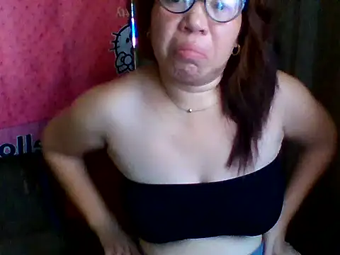 Snapshot of sweet_lhyn chatting on July 13, 2026, 4:45 am sweet lhyn online show from July 13, 2026, 4:45 am