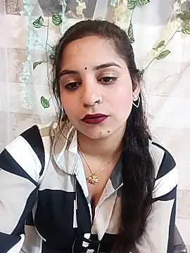lovely-girl99 online show from March 18, 2026, 6:05 am