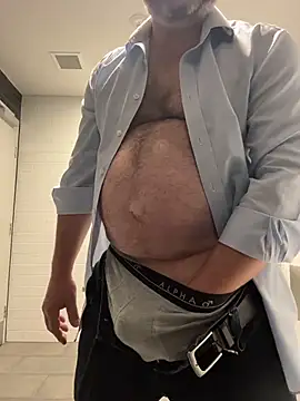 chubbylittlesecret online show from April 17, 2026, 4:04 am