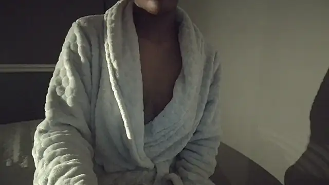 Adorable-Maya online show from March 6, 2026, 1:33 am