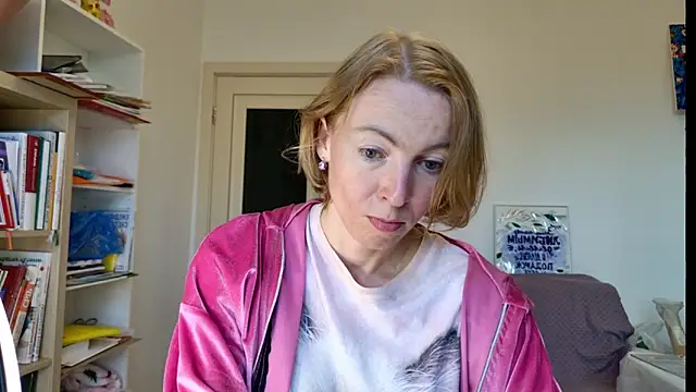 angelicfenix online show from April 17, 2026, 3:15 pm