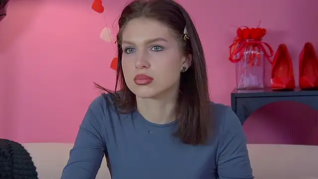 Snapshot of KristiClar chatting on February 25, 2026, 6:46 am KristiClar online show from February 25, 2026, 6:46 am