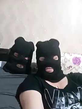 Snapshot of DiamondDaisy chatting on February 28, 2026, 5:01 pm DiamondDaisy online show from February 28, 2026, 5:01 pm