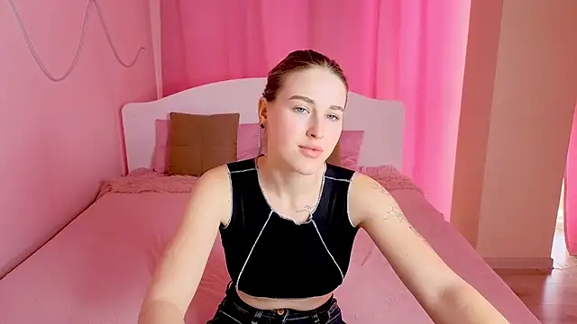 Violettta doll online show from March 2, 2026, 10:33 am