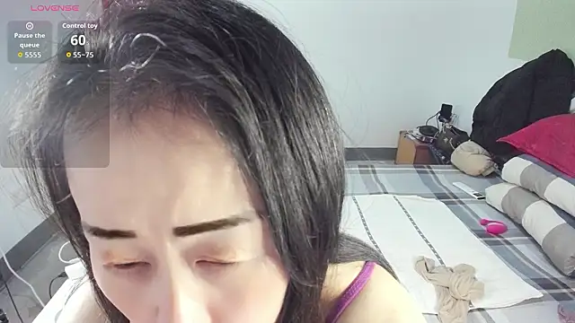 xiaotong2026 online show from March 8, 2026, 7:17 pm