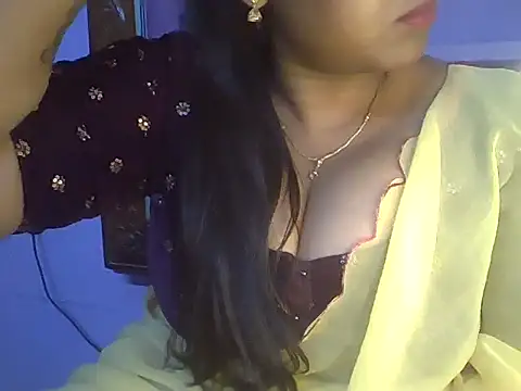 Snapshot of Tamil_Kuttyma chatting on July 12, 2026, 12:28 pm Tamil Kuttyma online show from July 12, 2026, 12:28 pm