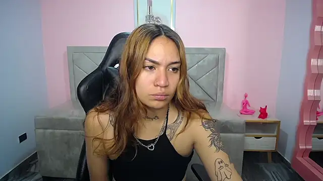 Andrea ch01 online show from March 22, 2026, 12:50 pm