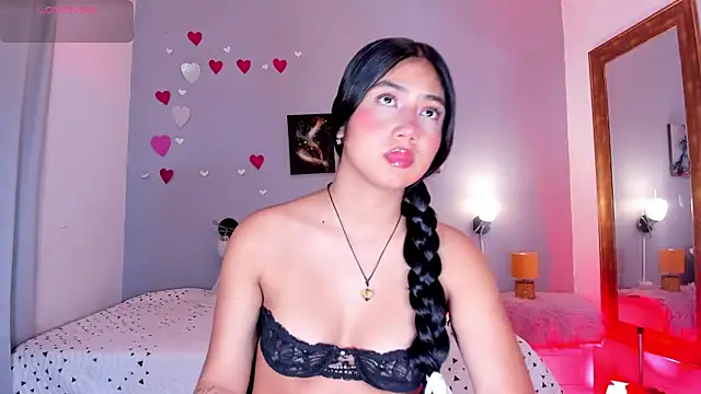 KimTaylorW online show from April 9, 2026, 3:30 am