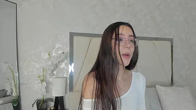 Snapshot of Arii_wilde chatting on June 7, 2026, 12:21 pm Arii wilde online show from June 7, 2026, 12:21 pm