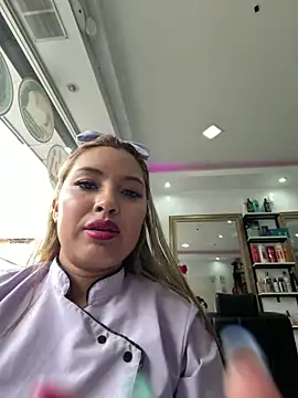 Snapshot of RubiaMorena chatting on March 12, 2026, 6:56 pm RubiaMorena online show from March 12, 2026, 6:56 pm