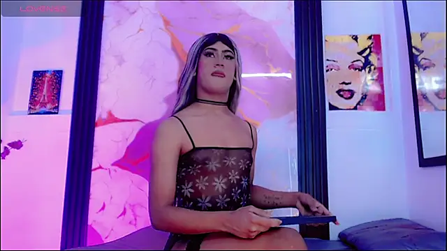 Emma Boms online show from April 7, 2026, 11:45 am