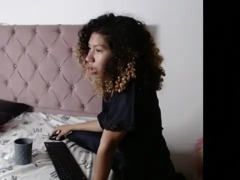 samanta rosse20 online show from March 2, 2026, 5:08 am