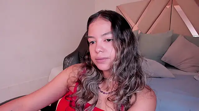 dulce lyraa1 online show from March 28, 2026, 12:33 am