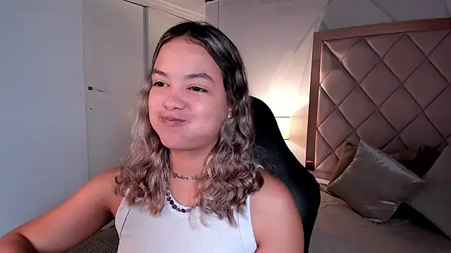dulce lyraa1 online show from July 7, 2026, 4:26 am