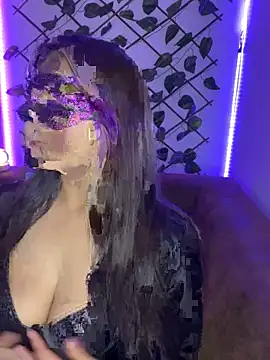 MoonGoddess424 online show from April 10, 2026, 2:51 am