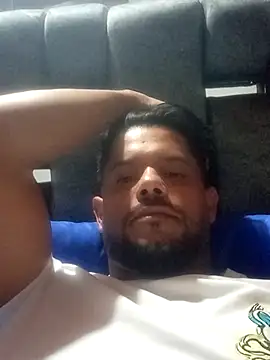 Snapshot of italogynno chatting on February 25, 2026, 11:37 pm italogynno online show from February 25, 2026, 11:37 pm