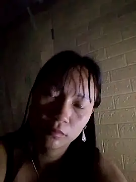 mami-rubi online show from May 1, 2026, 6:46 pm