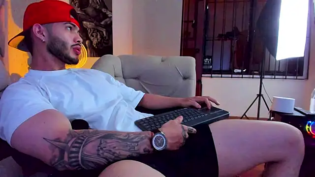 Snapshot of Vincentblack chatting on July 16, 2026, 12:24 pm Vincentblack online show from July 16, 2026, 12:24 pm