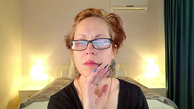 LioraWeiss online show from March 13, 2026, 5:56 am