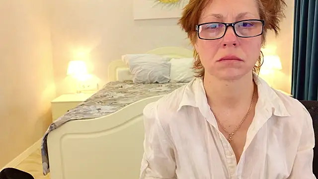 LioraWeiss online show from March 11, 2026, 6:40 am