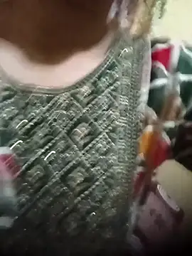 Rashmika Mandana online show from April 16, 2026, 7:14 pm