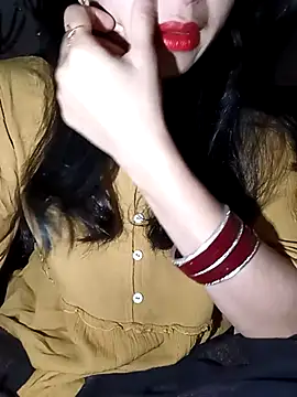 Snapshot of Rashmika_Mandana chatting on February 28, 2026, 5:34 pm Rashmika Mandana online show from February 28, 2026, 5:34 pm