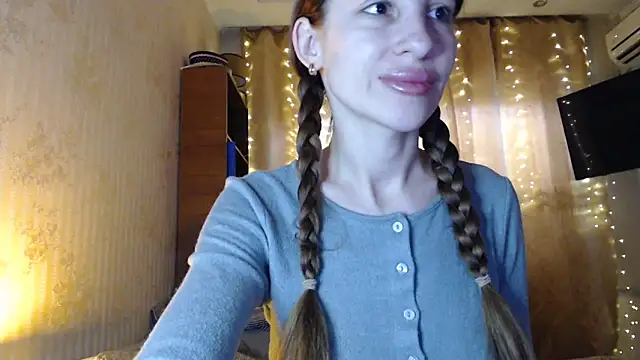 Snapshot of Nora_Sweet1 chatting on March 4, 2026, 8:11 am Nora Sweet1 online show from March 4, 2026, 8:11 am