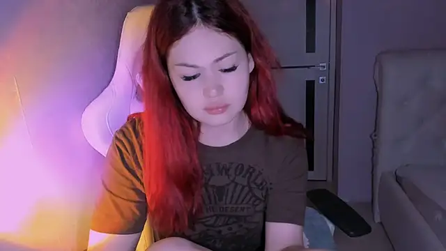 CrazyNextDoorGirl online show from July 7, 2026, 6:55 pm