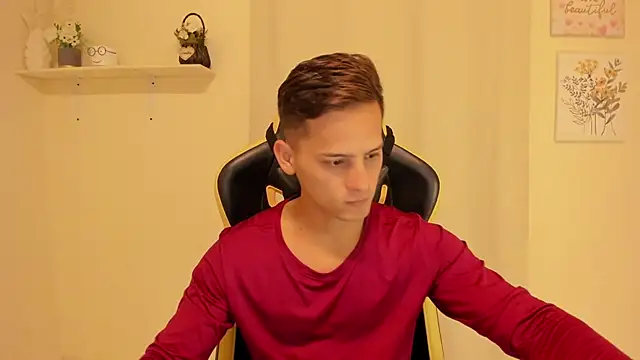 sexy andres01 online show from May 28, 2026, 4:31 am