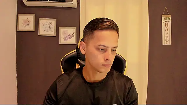 Snapshot of sexy_andres01 chatting on July 31, 2026, 1:21 pm sexy andres01 online show from July 31, 2026, 1:21 pm