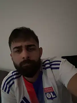 Snapshot of Shayan_021_Private chatting on June 10, 2026, 12:39 pm Shayan 021 Private online show from June 10, 2026, 12:39 pm
