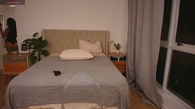 Sherry Longers online show from April 13, 2026, 3:21 am