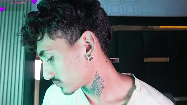 Dark Eros  online show from March 29, 2026, 3:41 am