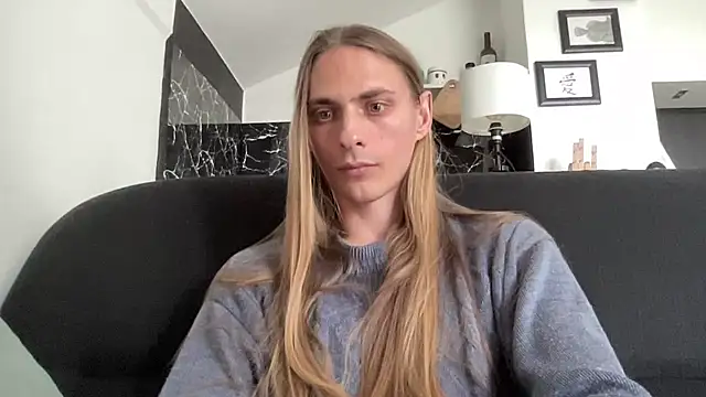 Snapshot of mi_chyort chatting on April 24, 2026, 2:30 pm mi chyort online show from April 24, 2026, 2:30 pm
