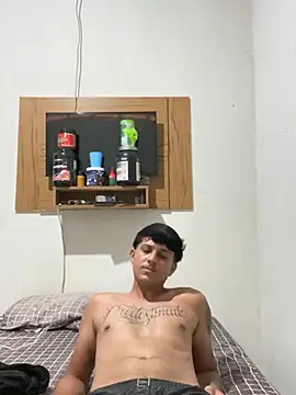 Snapshot of Mateo4223 chatting on February 24, 2026, 7:37 pm Mateo4223 online show from February 24, 2026, 7:37 pm