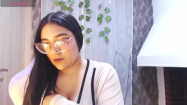 anyela donecm online show from April 7, 2026, 7:26 pm