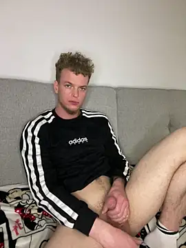 Dencchikk22 online show from May 15, 2026, 11:47 pm