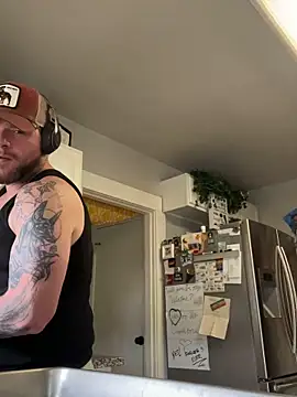 Snapshot of kingcali420 chatting on February 24, 2026, 7:37 pm kingcali420 online show from February 24, 2026, 7:37 pm