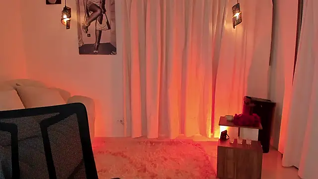 Snapshot of IsabellaLux_ chatting on June 18, 2026, 5:29 pm IsabellaLux online show from June 18, 2026, 5:29 pm