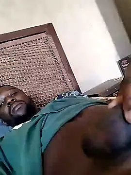 Snapshot of treynba chatting on February 25, 2026, 1:22 pm treynba online show from February 25, 2026, 1:22 pm