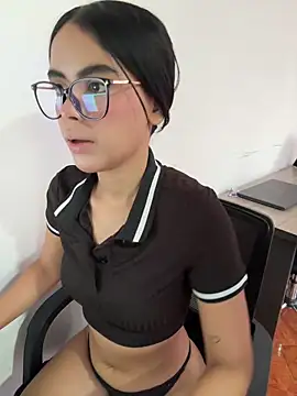 kitty rousse01 online show from March 7, 2026, 12:32 pm