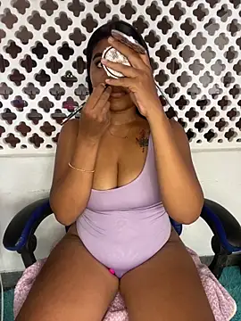 Coraline em online show from March 31, 2026, 6:10 pm