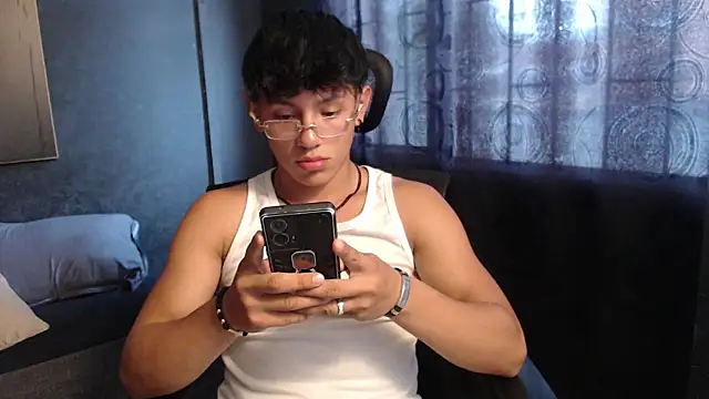 clark ken01 online show from April 9, 2026, 8:59 pm