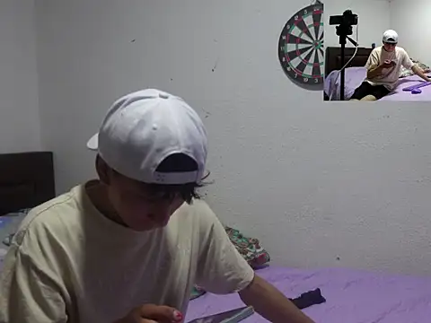 Snapshot of Trevordonson_milf chatting on March 4, 2026, 2:41 am Trevordonson milf online show from March 4, 2026, 2:41 am