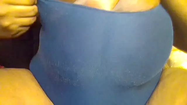  Feliciah  online show from April 15, 2026, 7:58 pm