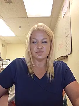 LadyB07 online show from June 4, 2026, 2:44 pm
