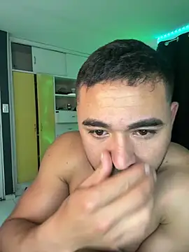 Snapshot of amon_1998 chatting on February 27, 2026, 10:04 am amon 1998 online show from February 27, 2026, 10:04 am