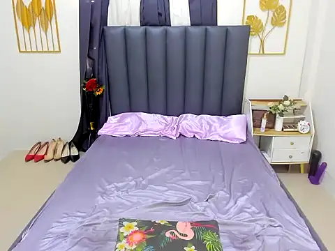 Maddison Lore online show from April 13, 2026, 5:00 am