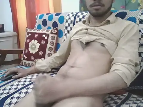 Snapshot of Lucky_085 chatting on February 27, 2026, 5:07 am Lucky 085 online show from February 27, 2026, 5:07 am